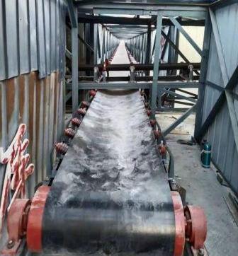 河南皮帶輸送機(jī)檢修走廊.jpg